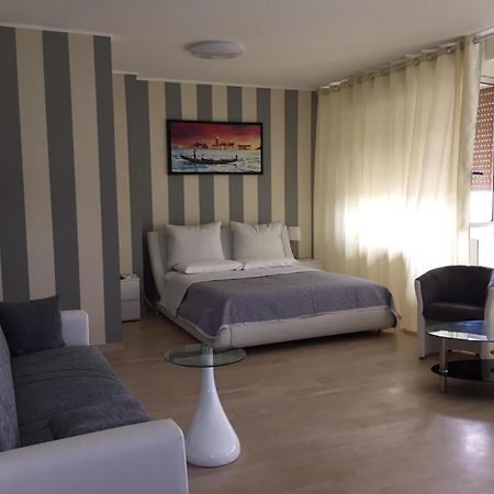 Tower Venice Hotel เมสเตร ภายนอก รูปภาพ